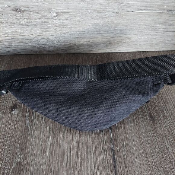 Nike Heritage Waistpack Bag in Black & White - Picture 3 of 4